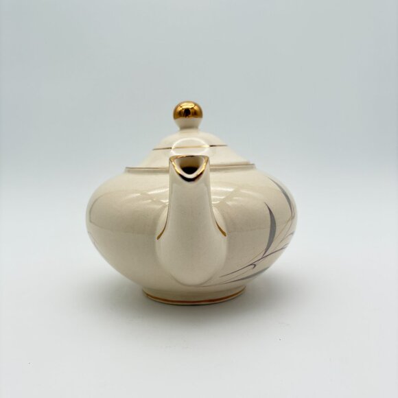 Vintage Sadler Windsor Floral Leaves Gold Gilded Made in England China teapot - Picture 8 of 8